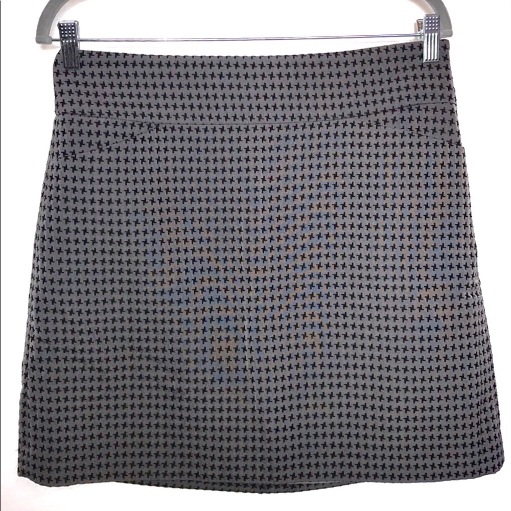 NWT Ann Taylor LOFT | Houndstooth grey skirt sz 6